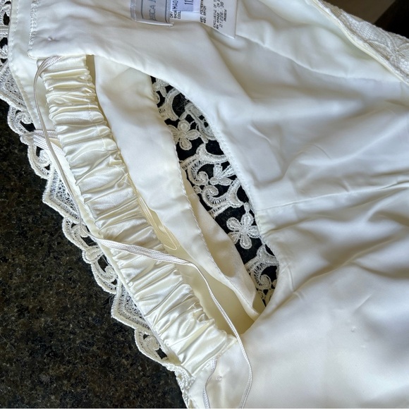 ☾ Vintage Jessica McClintock ivory lace tea length off shoulder wedding dress - Picture 8 of 8